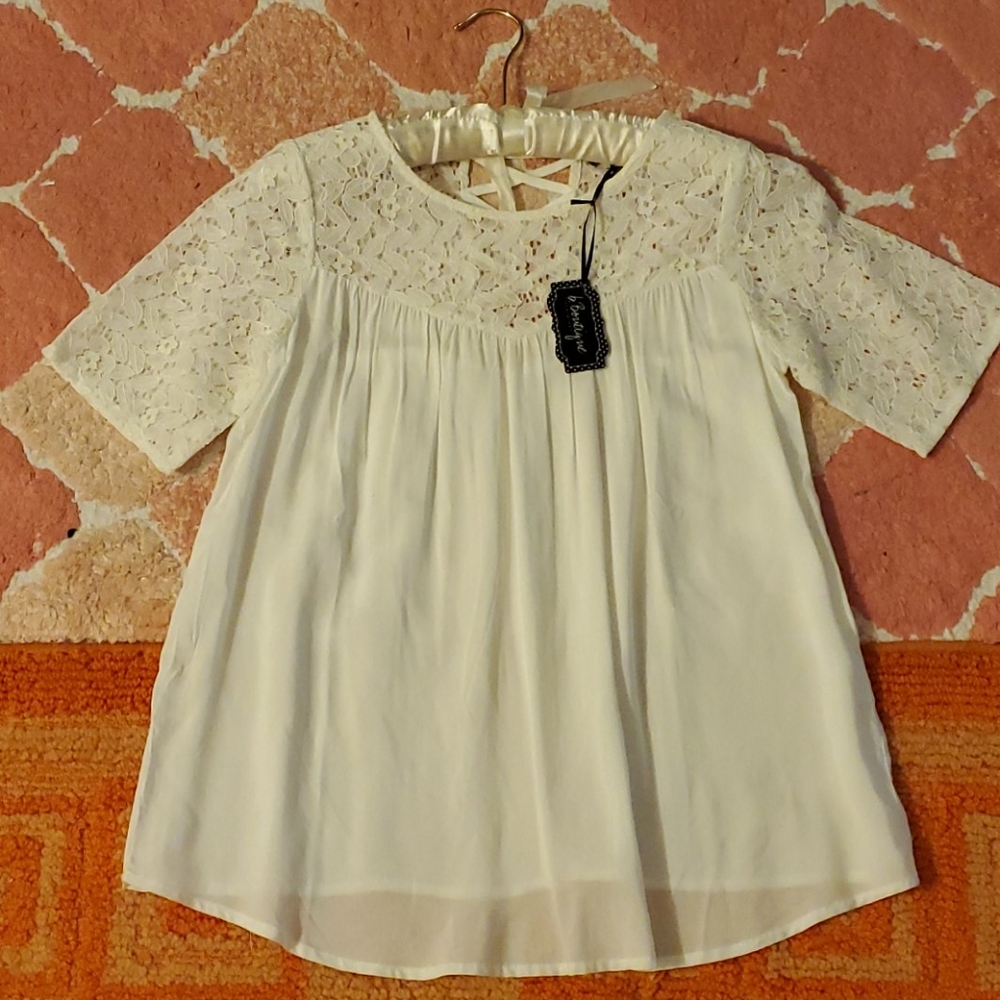 ★NWT! Women's Short Sleeve Blouse/Top